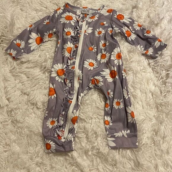 3-6M Gray & White & Orange Daisy Footless Onesie - Picture 1 of 5